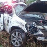 Mulher morre em capotamento após motorista beber e dormir