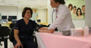 Durante todo dia 11, a Sicredi realizou ações de apoio a campanha do Outubro Rosa